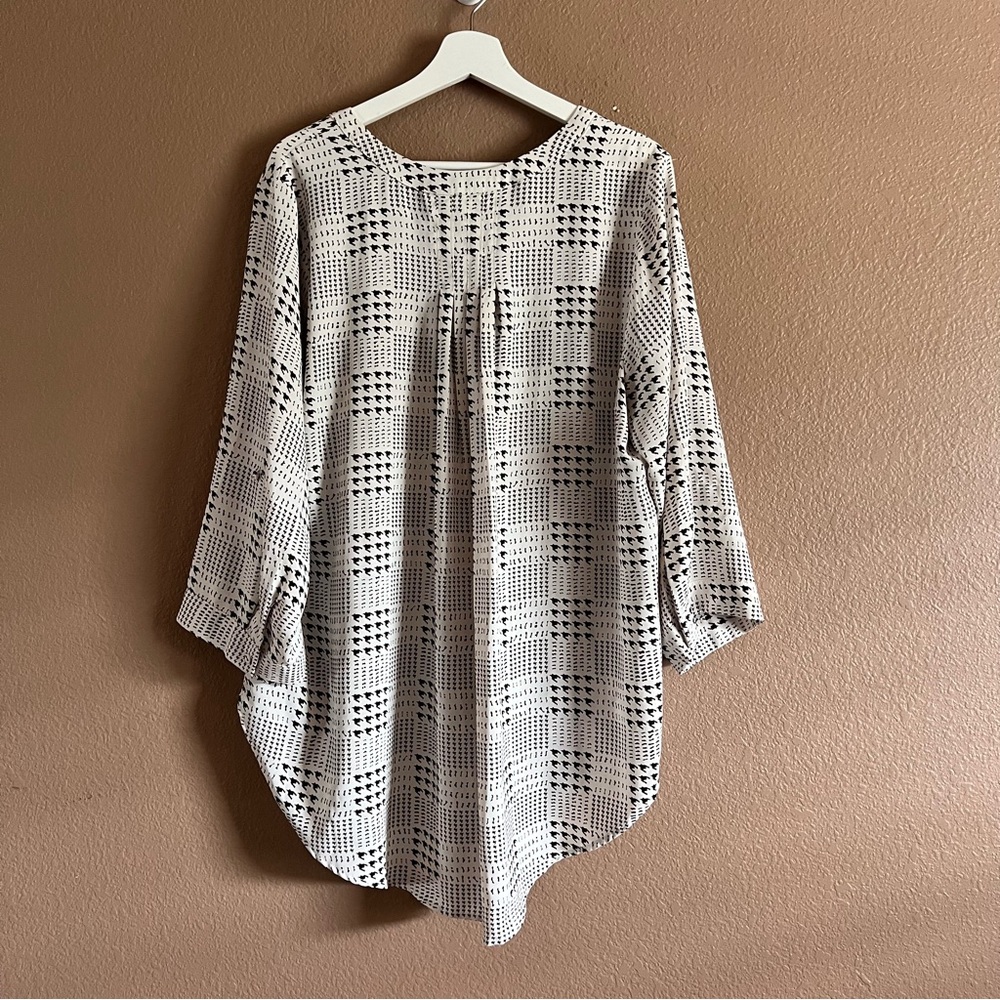 41 Hawthorn Houndstooth Pattern Split Neck Long S… - image 6